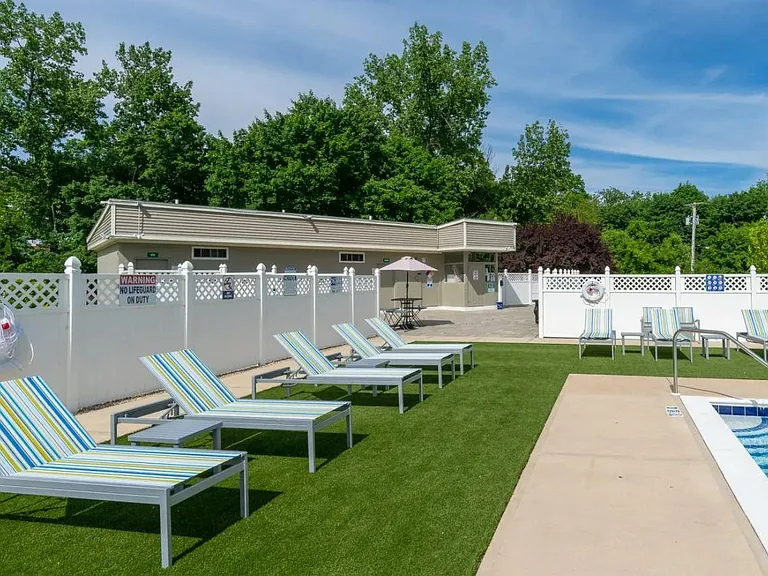 Hudson View Park — Photo 30