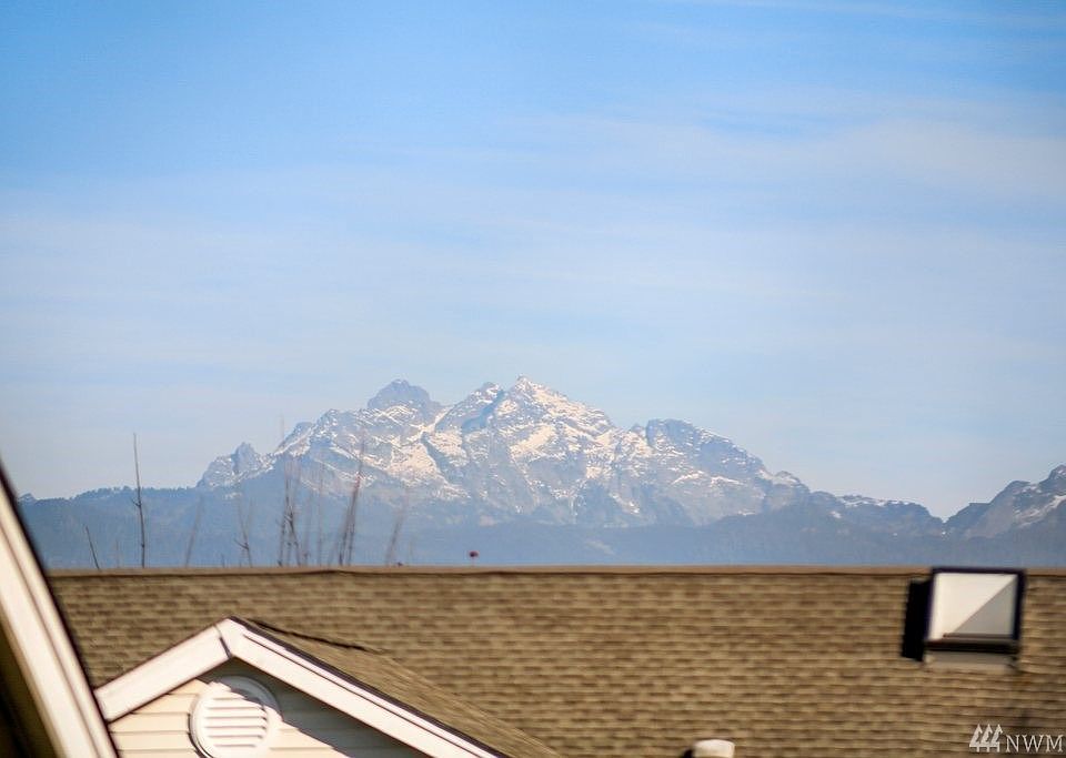 1st image of 800 96th Ave NE Unit F201