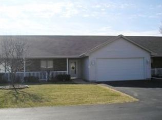 2790 Havenwood Dr UNIT B, Oshkosh, WI 54904