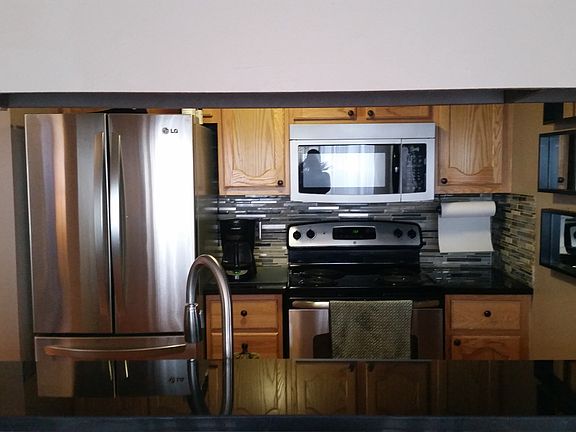 3rd image of 2109 Stoney Run Cir