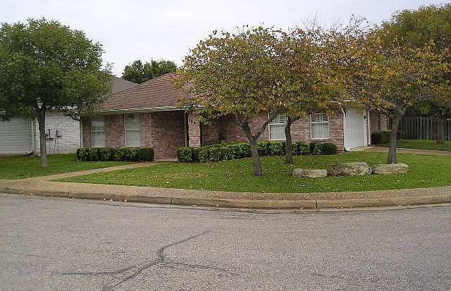 1st image of 205 Coronado Cir