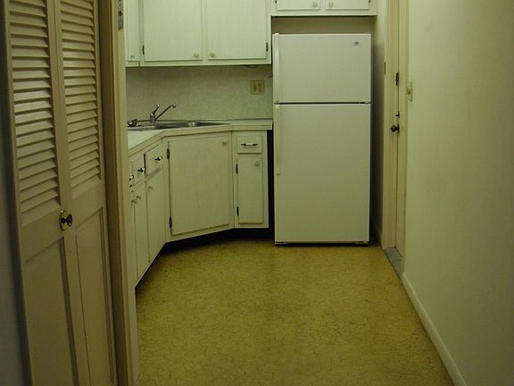5th image of 1940 NE 2nd Ave APT 207J