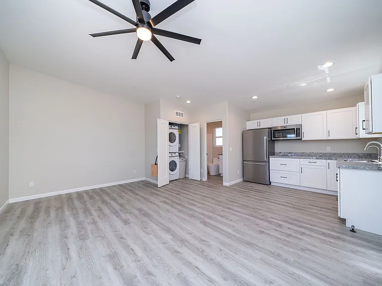 2441 McCulloch Blvd — Photo 14