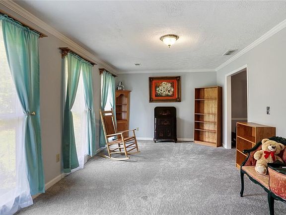 4th image of 3212 River Oak Pl