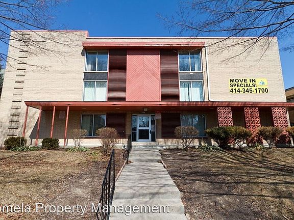 2nd image of 3118 W Wells St APT 210