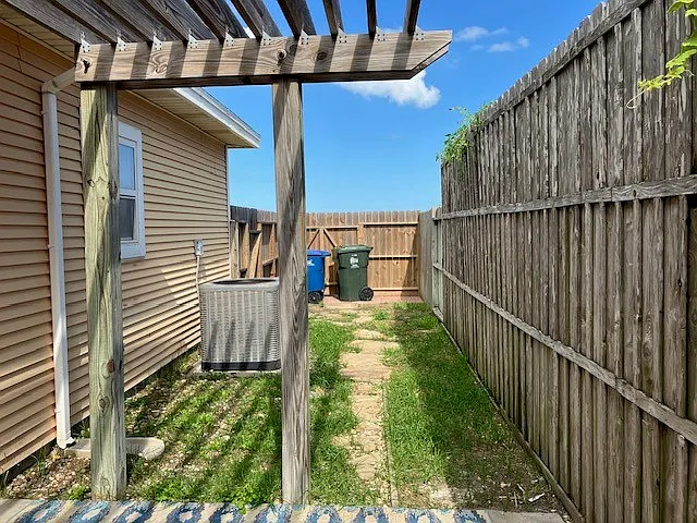 15641 Palmira Ave #A — Photo 25
