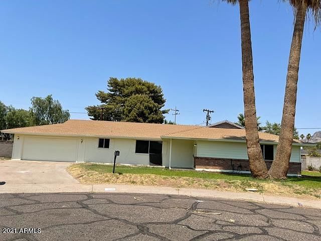 1st image of 1222 E Palmaire Ave