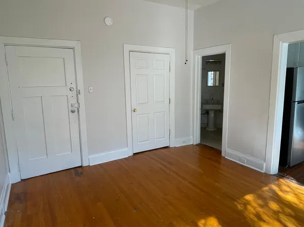 7904 Saint Charles Ave, New Orleans, LA