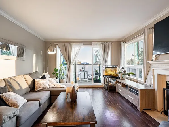 1830 Southmere Cres E #313, Surrey, BC V4A 9C2