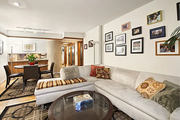 Sold by Stribling | media 8