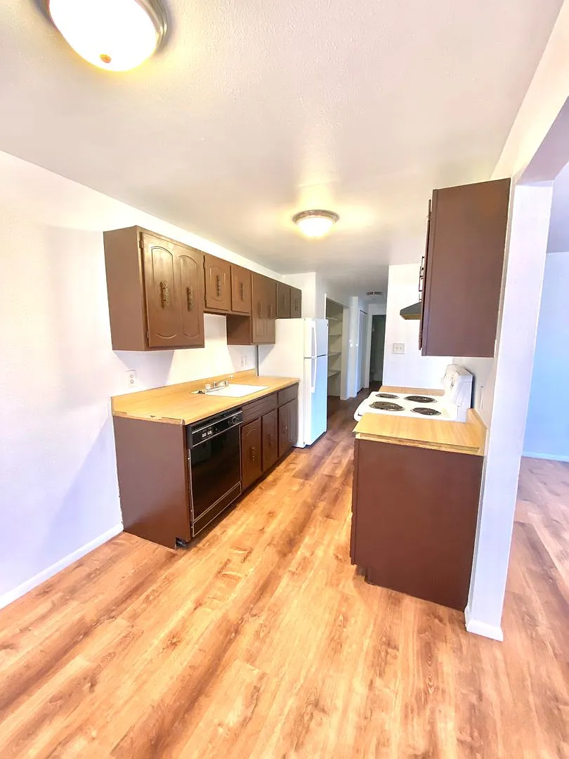 2905 Glendale Drive — Photo 4