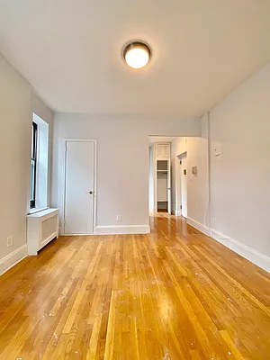 Rented by Waverly Realty Associates | media 18