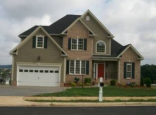 232 Windsor Dr, Fishersville, VA
