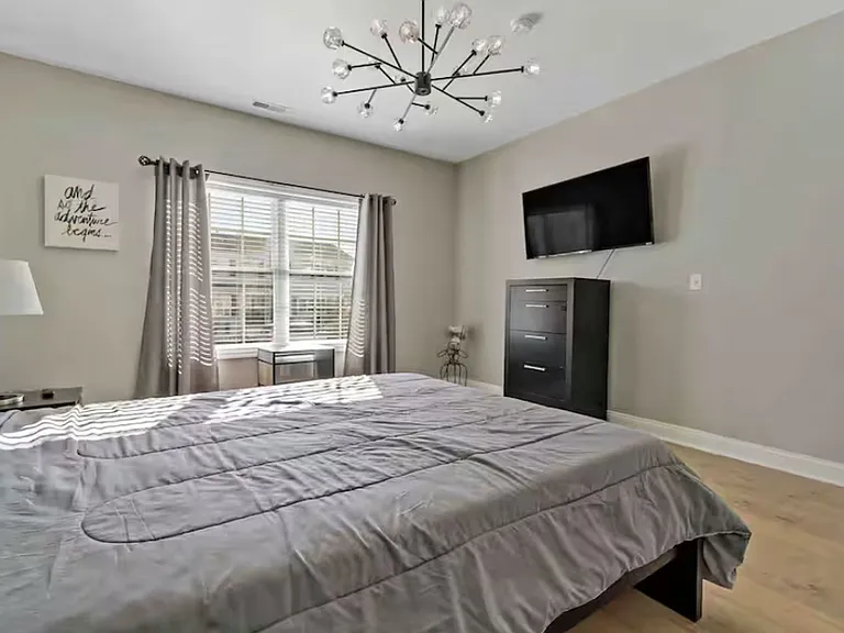 909 N Burghley Ave — Photo 15