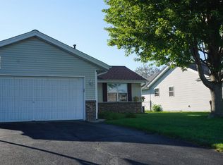 134 Safe Landing Dr, Machesney Park, IL 61115