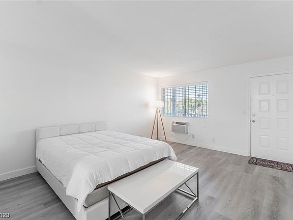 4th image of 797 E Harmon Ave APT 30