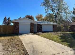 1804 Hillside Dr, Wewoka, OK 74884