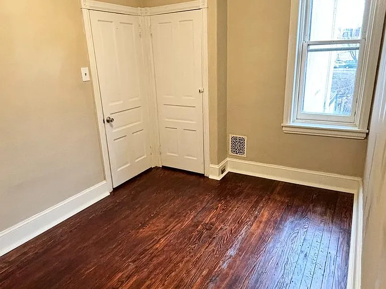 2041 E Cambria St — Photo 5