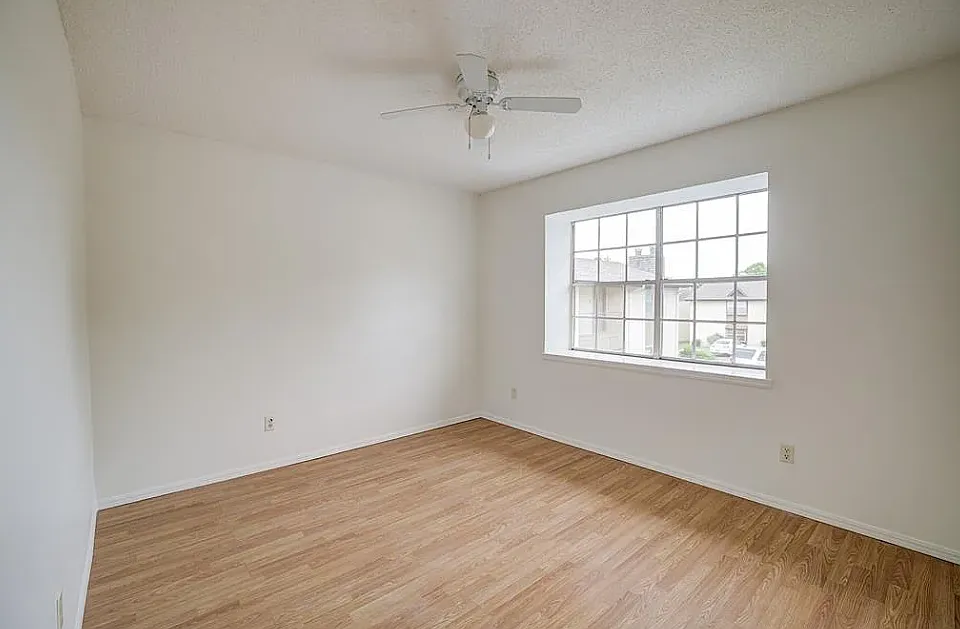 3 bed, 1200 sqft, $1,000 — Photo 4