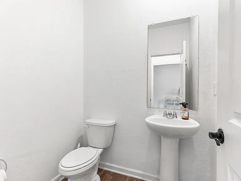 3335 Bridgewood Dr — Photo 12
