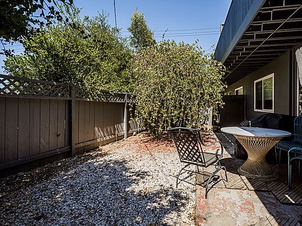 1210 Alameda De Las Pulgas APT 2