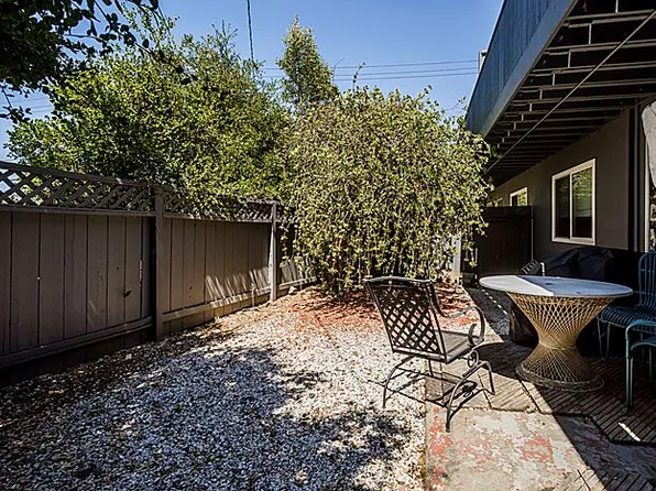 1210 Alameda De Las Pulgas APT 2, Belmont, CA 94002