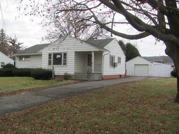 2nd image of 6 Leslie Ave