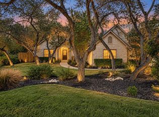 206 Phlox Dr, Lakeway, TX 78734