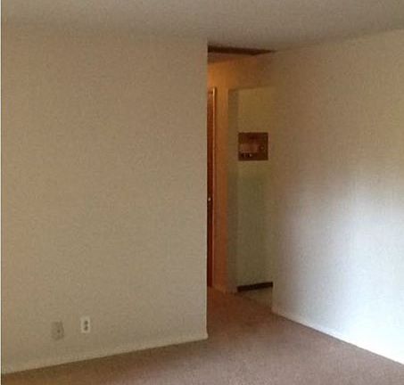 4th image of 22707 66th Ave W