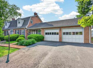 4 8th St, Radford, VA 24141