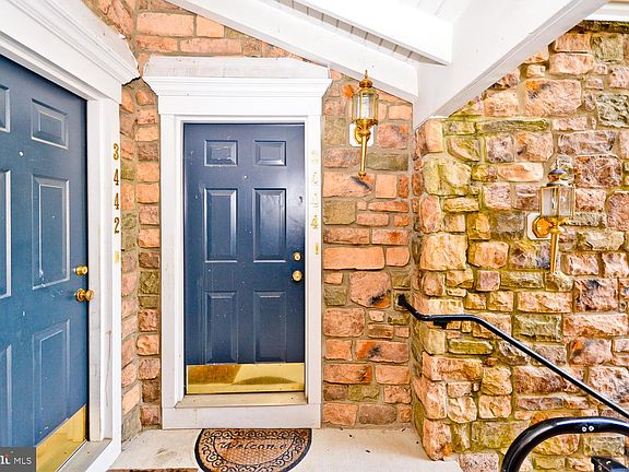4th image of 3444 Carriage Walk Ct #22-B