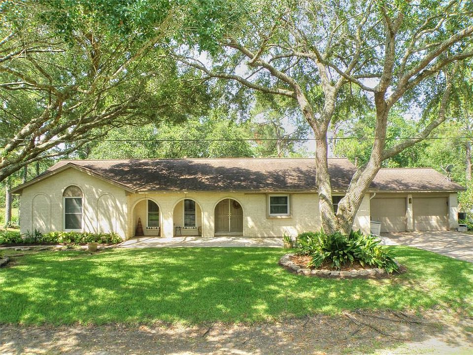 1st image of 310 Garden Dr