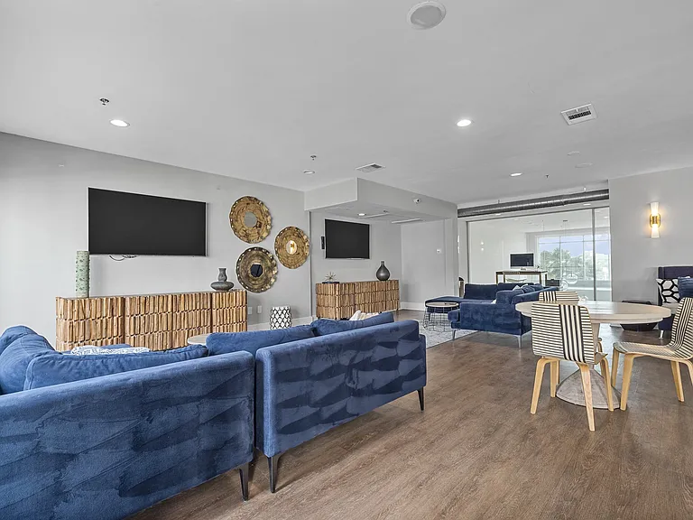 5 Mockingbird Apartments — Photo 24
