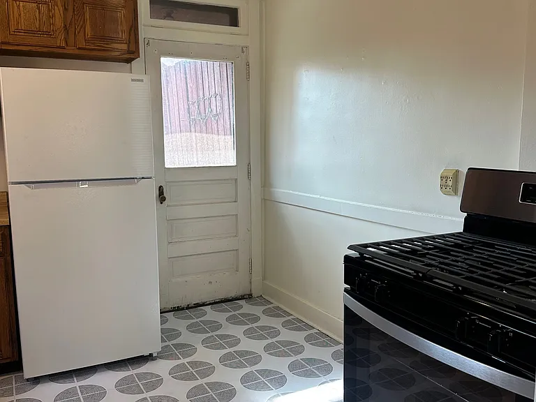 330 Lavina Ave #330 — Photo 6