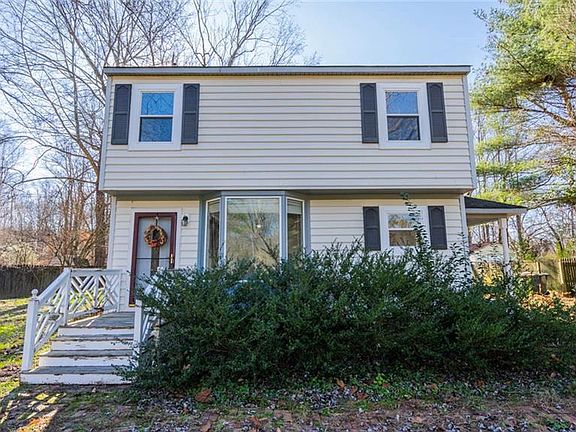 2nd image of 109 Sand Dr