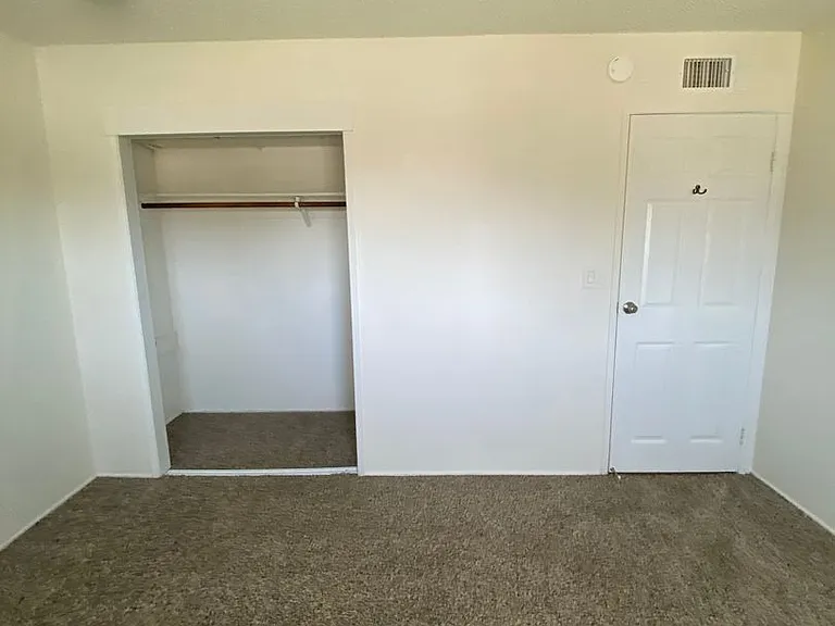 4558 Eileen Ln — Photo 27
