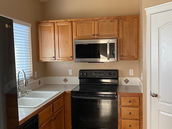3rd image of 4125 W Angelica Dr