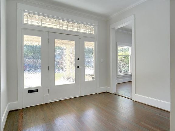 3rd image of 4803 Gaston Ave
