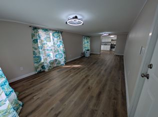 41 E Sloss Ave, Defuniak Springs, FL 32433