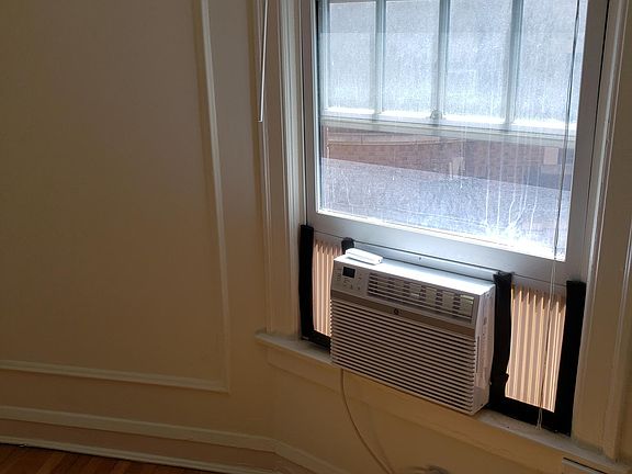 5th image of 2238 N Lincoln Park W #2A