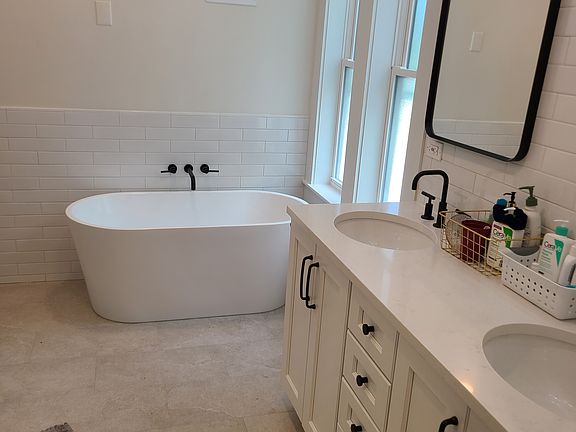 5th image of 1015 Noyes St