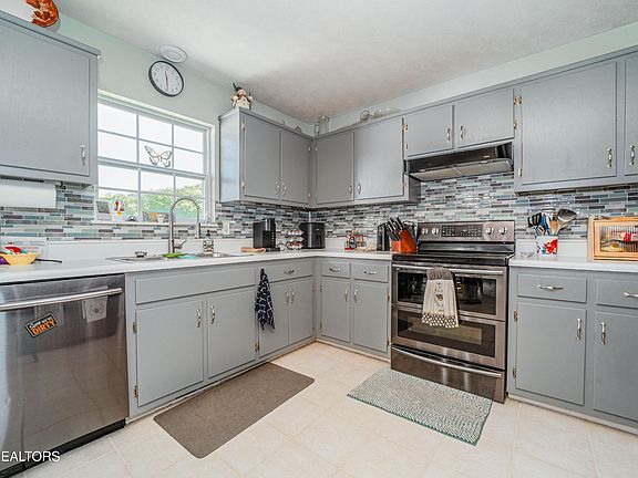 5th image of 119 Meade Dr