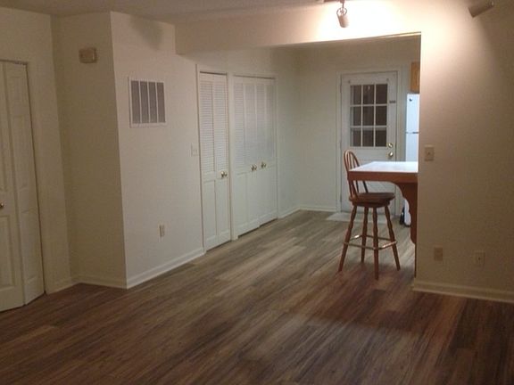 5th image of 14118 Hemlock St