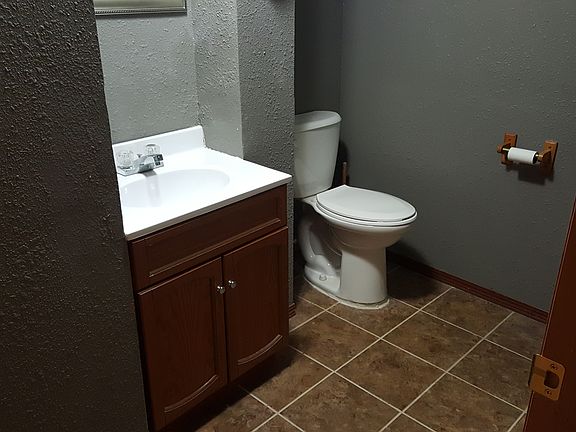 4th image of 312 Highridge Cir.