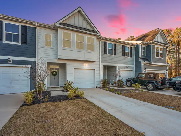 553 Trotters Ln, Moncks Corner, SC 29461