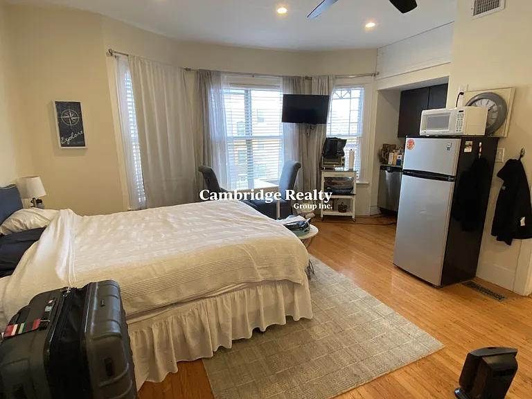 14 Chiswick Rd #1T — Photo 11