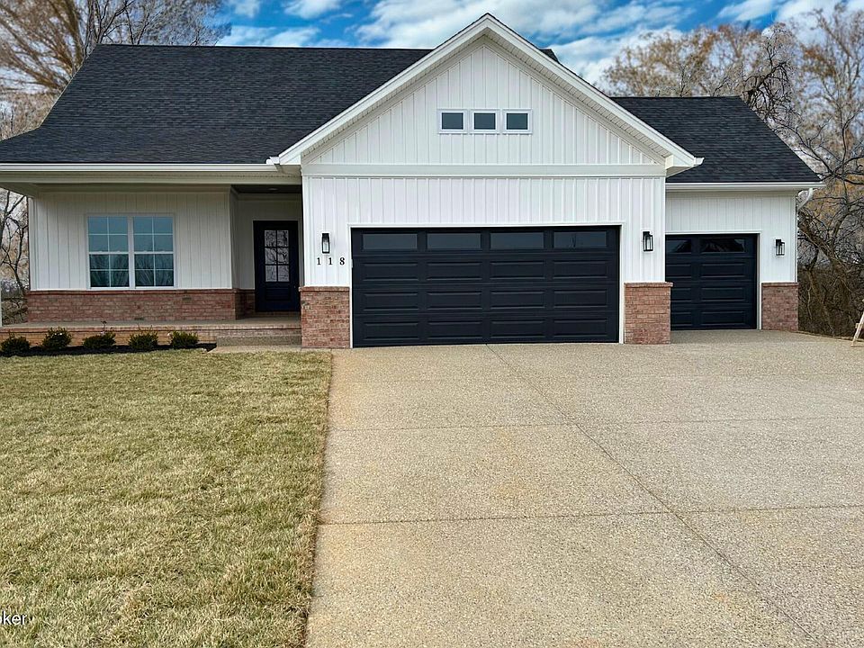 118 Spangler Place, Jeffersonville IN — Luxury patio home with 3-car garage at Noblewood at Utica