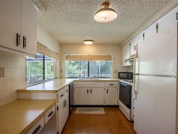 5th image of 12206 Silk Oak Ln