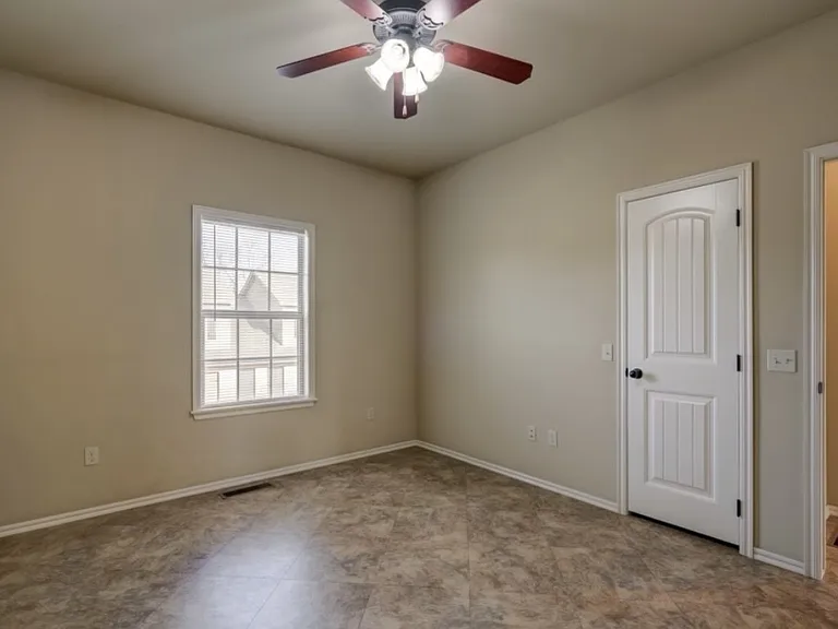 204 W Stonebrook St #204 — Photo 22