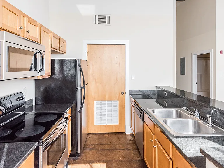 Cornish Brewery Apartments — Photo 40